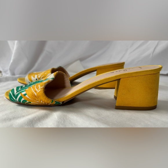 Lulus Yellow Green Tropical Print Heels Size 10 - Picture 3 of 7